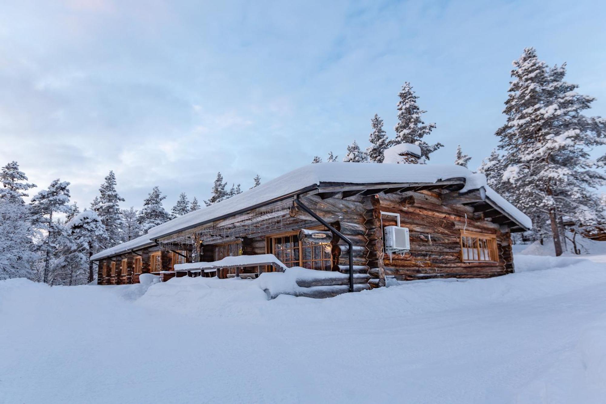 Kuukkeli Log Houses Aurora Resort Saariselka Exterior photo